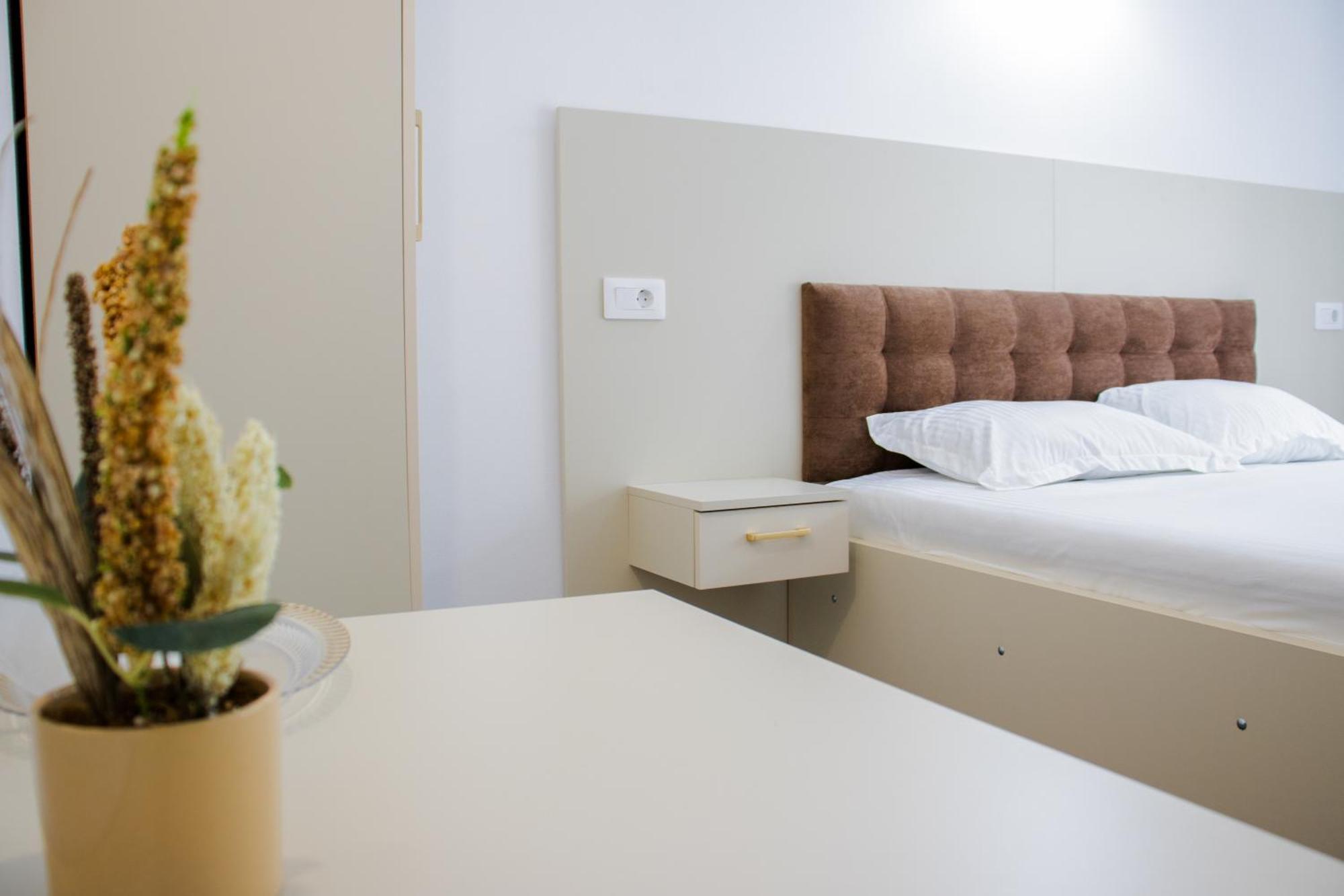 Ge-Lux Villa Incesti Exteriör bild