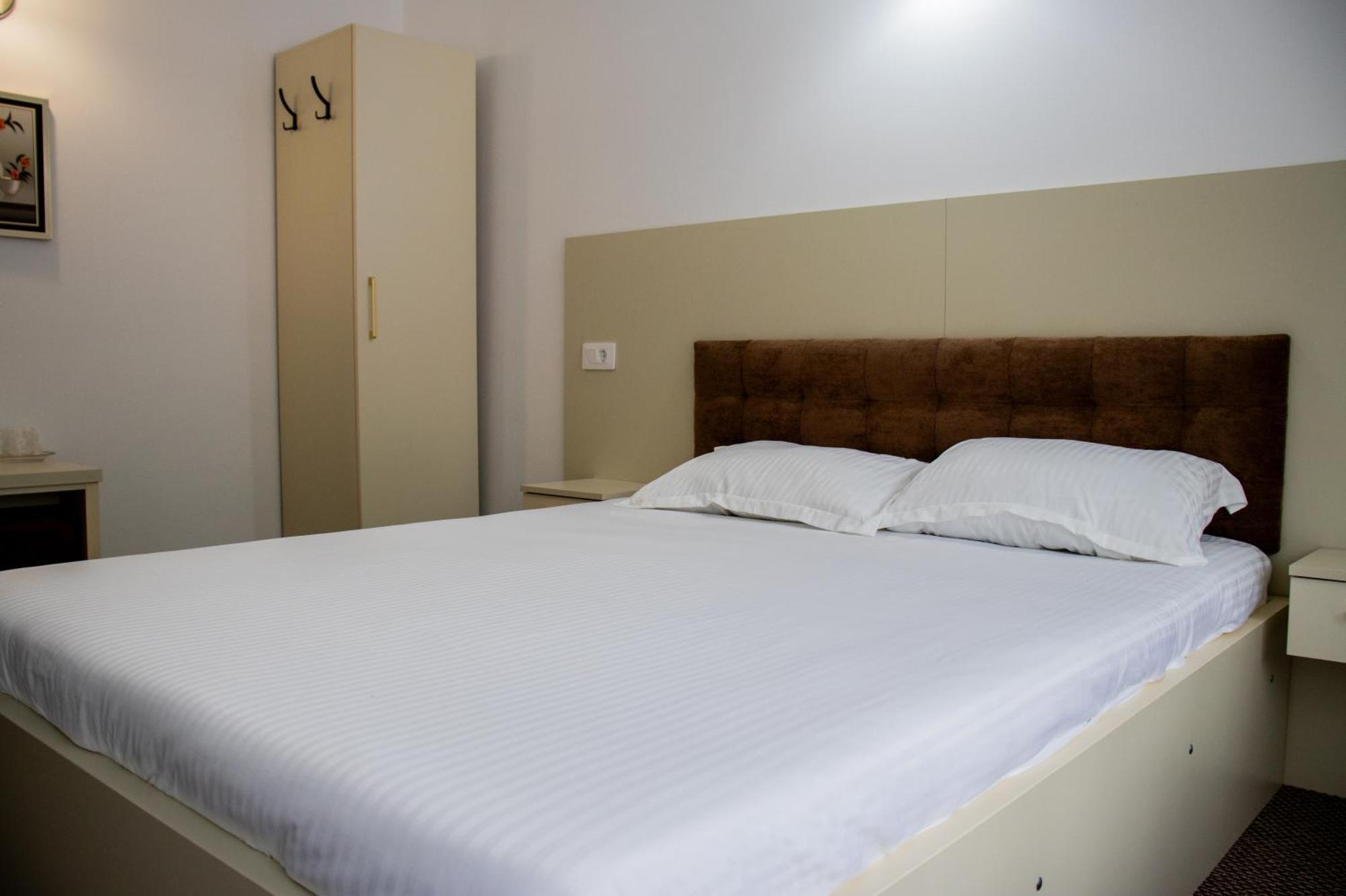 Ge-Lux Villa Incesti Exteriör bild